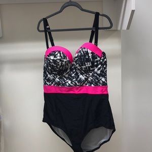 NWT Torrid Bathingsuit